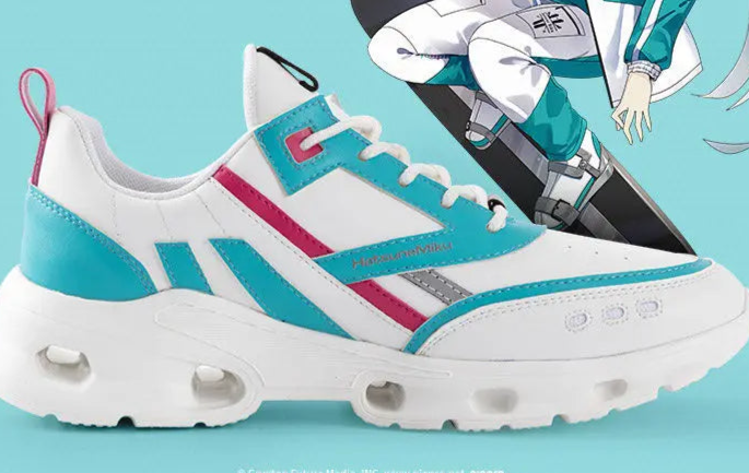 Hatsune Miku Anime Moeyu Co-Branded  Shoe